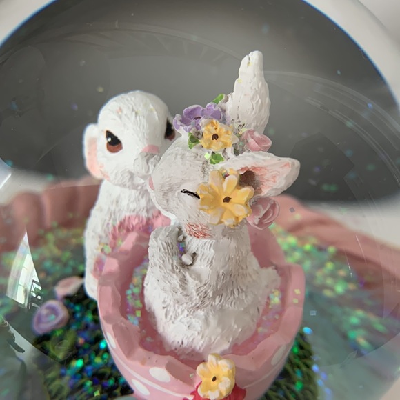 Easter spring waterglobe bunny rabbit easter basket brand new ✨🌸🐇 - Picture 9 of 15